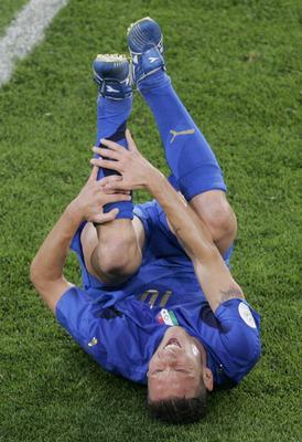 totti c'est fait mal  c'est la pire foto 
